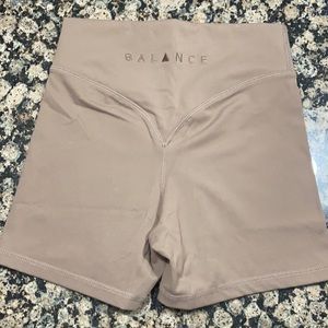 Balance athletica cloud short -Smoky quartz XS